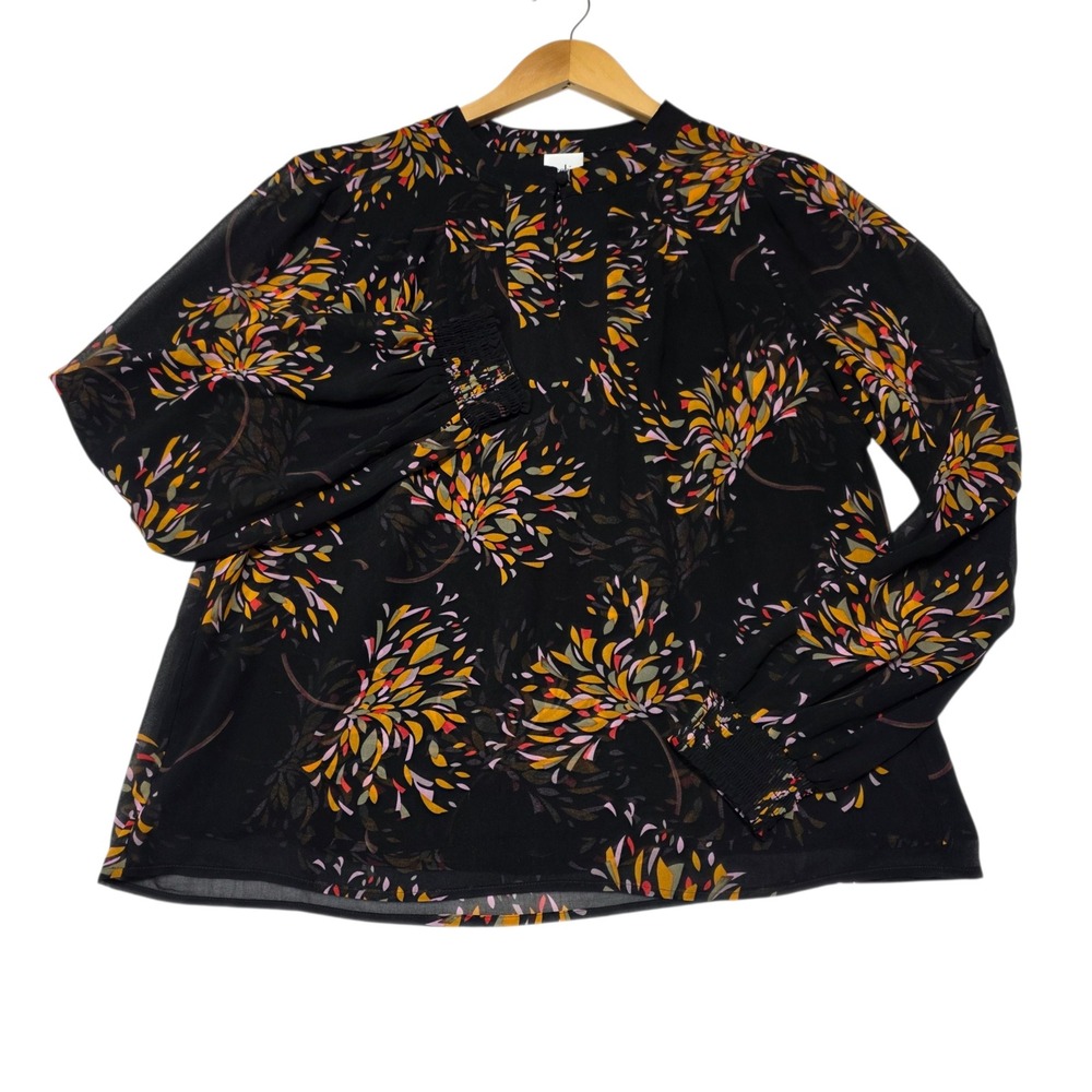 Cabi Busy Blouse Womens Medium Black Floral Long Sleeve Smocked Cuff Top 4531